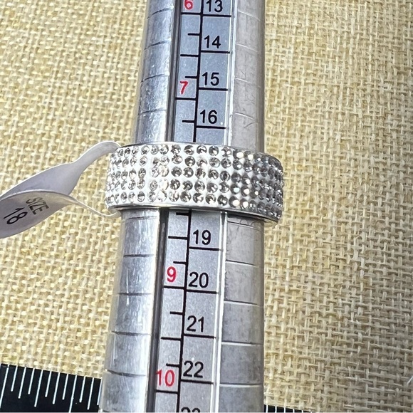 New Micro Pave Cubic Zirconia CZ Band Ring Size 8 - Picture 4 of 8